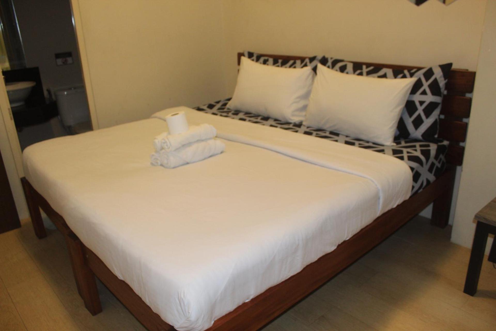 Condo 1 Palm Tree Across Naia T3 Pasay Exterior photo
